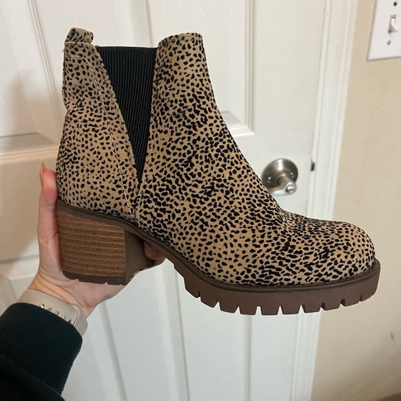 MIA Shoes - MIA Women’s Slip On Leopard Animal Print Chunky Ankle Boots Size 6 1/2
